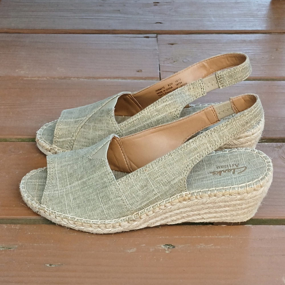 Clarks Artisan Patrina Rhea Slingback Espadrille Wedge Sandal Green, Size 9.5